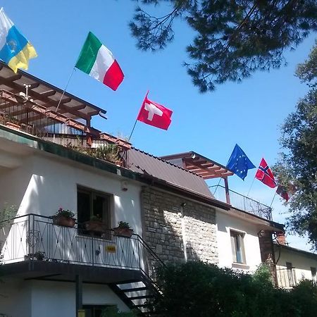Casa Furrer Lejlighedshotel Tirrenia Eksteriør billede