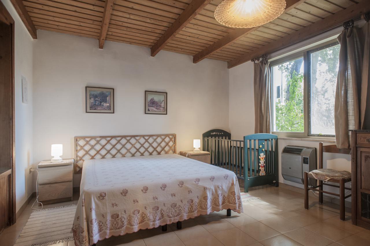 Casa Furrer Lejlighedshotel Tirrenia Eksteriør billede